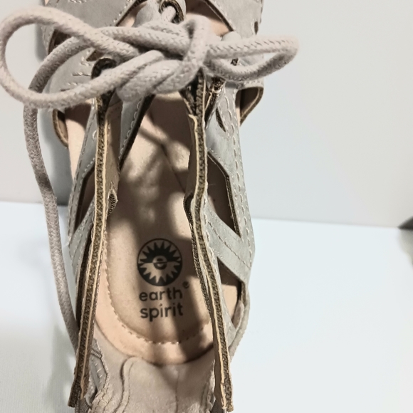women's Earth Spirit Kendra Gladiator wedge sandals is back zip , colorTaupe, - Picture 7 of 7
